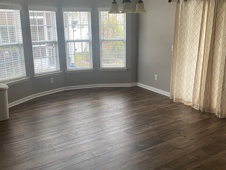 7362 Guinevere Cir — Photo 11