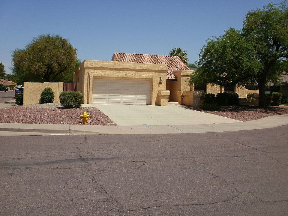 1st image of 1811 E La Vieve Ln