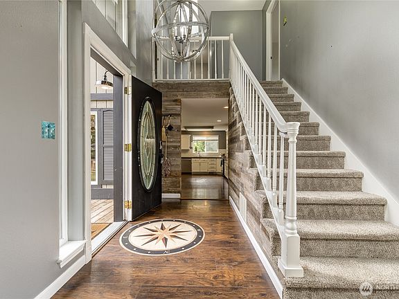 3rd image of 21118 26th Avenue E
