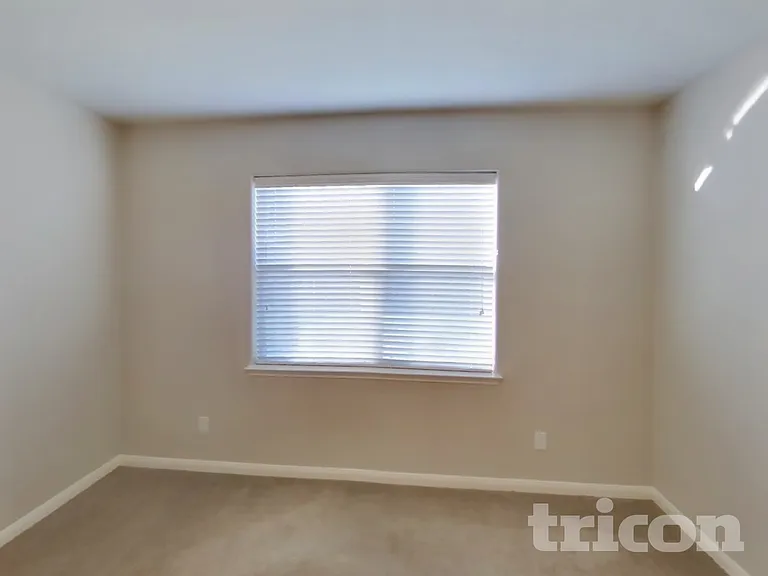 2031 Cone Flower Dr — Photo 7