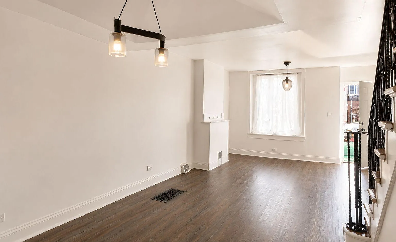 3 bed, 1.0 bath, 1200 sqft, $1,575 — Photo 4
