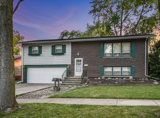 15142 Geoffrey Rd, Oak Forest, IL 60452