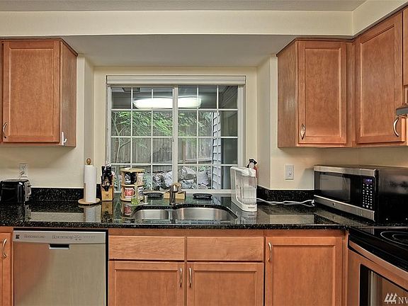 5th image of 10012 NE 120th Ln APT D201