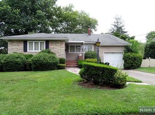 539 Plympton St, New Milford, NJ 07646