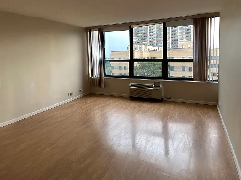 5100 N Marine Dr #8E — Photo 8