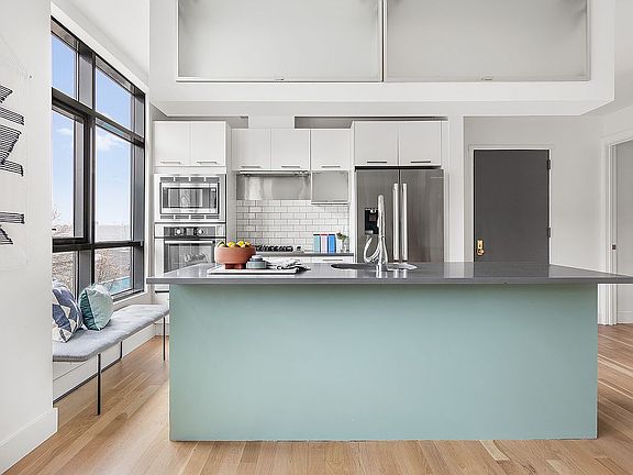 4th image of 267 1st St APT 6