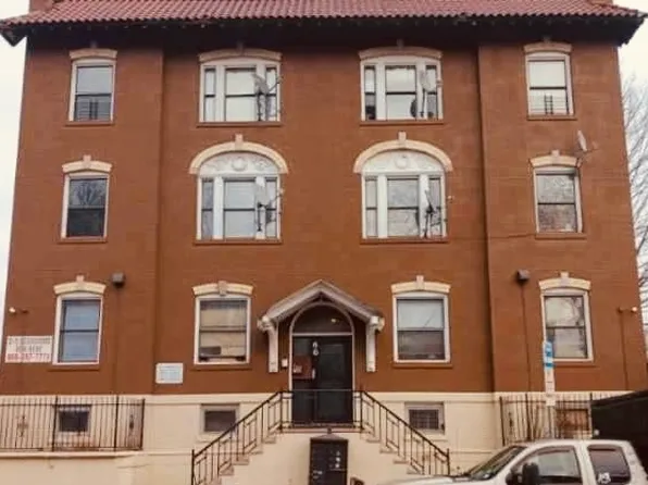 66 N Grove St, East Orange, NJ