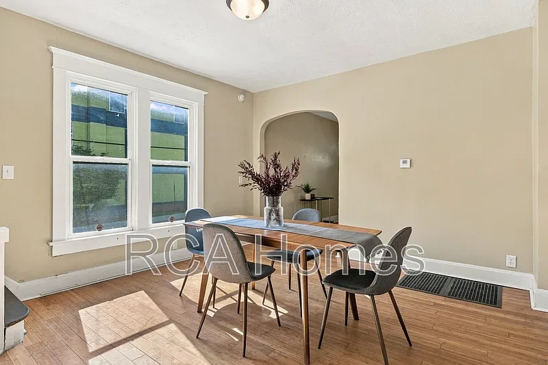 3 bed, 1.5 bath, 1700 sqft, $1,450 — Photo 3