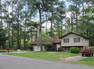 1337 Golden Forest Dr S, Bessemer, AL 35022