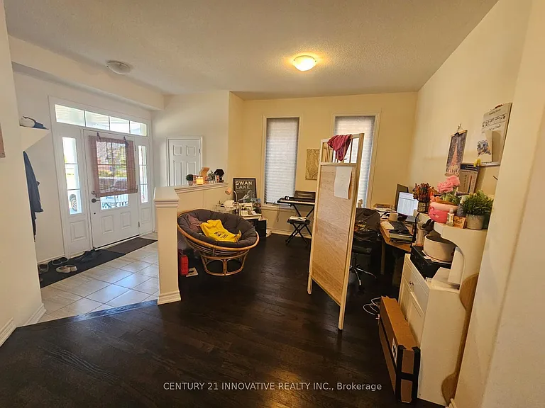 219 Northglen Blvd — Photo 20