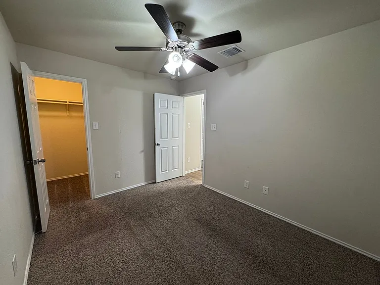 1812 Bee Creek Loop — Photo 31