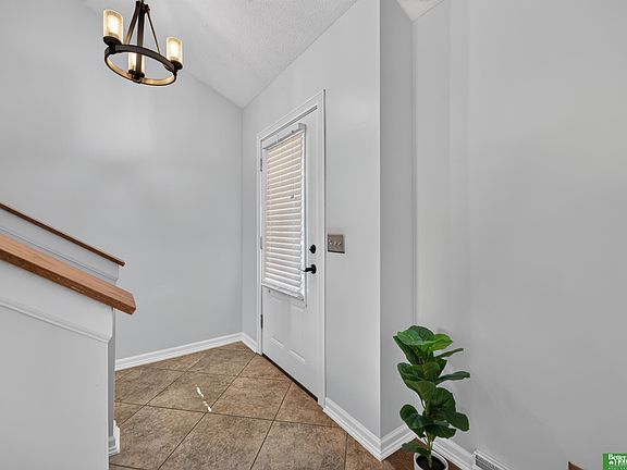 3rd image of 12916 Patrick Cir