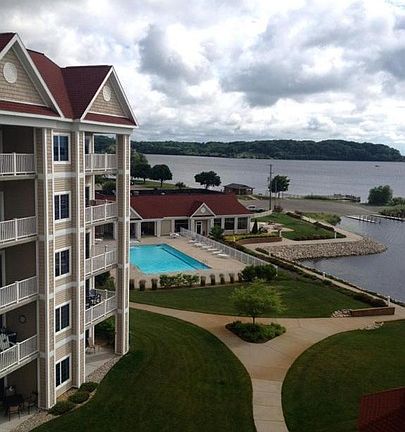 2nd image of 253 Lakeside Dr