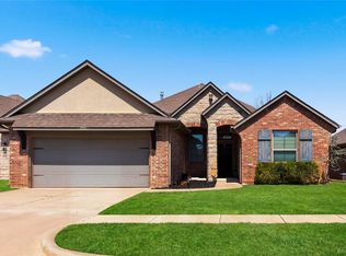 905 NW 189th Cir, Edmond, OK 73012