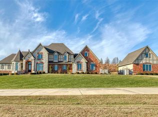 311 Wardenburg Farms Dr, Chesterfield, MO 63005