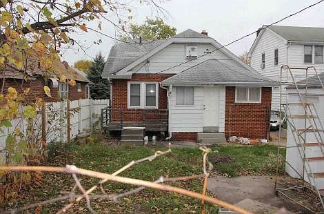 2nd image of 529 Columbian Ave