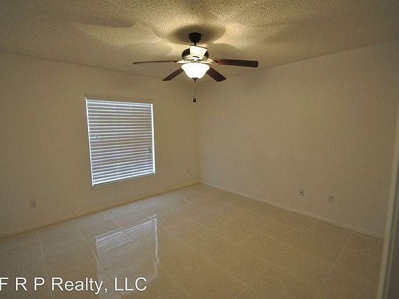 5th image of 124 Reserve 104 Cir