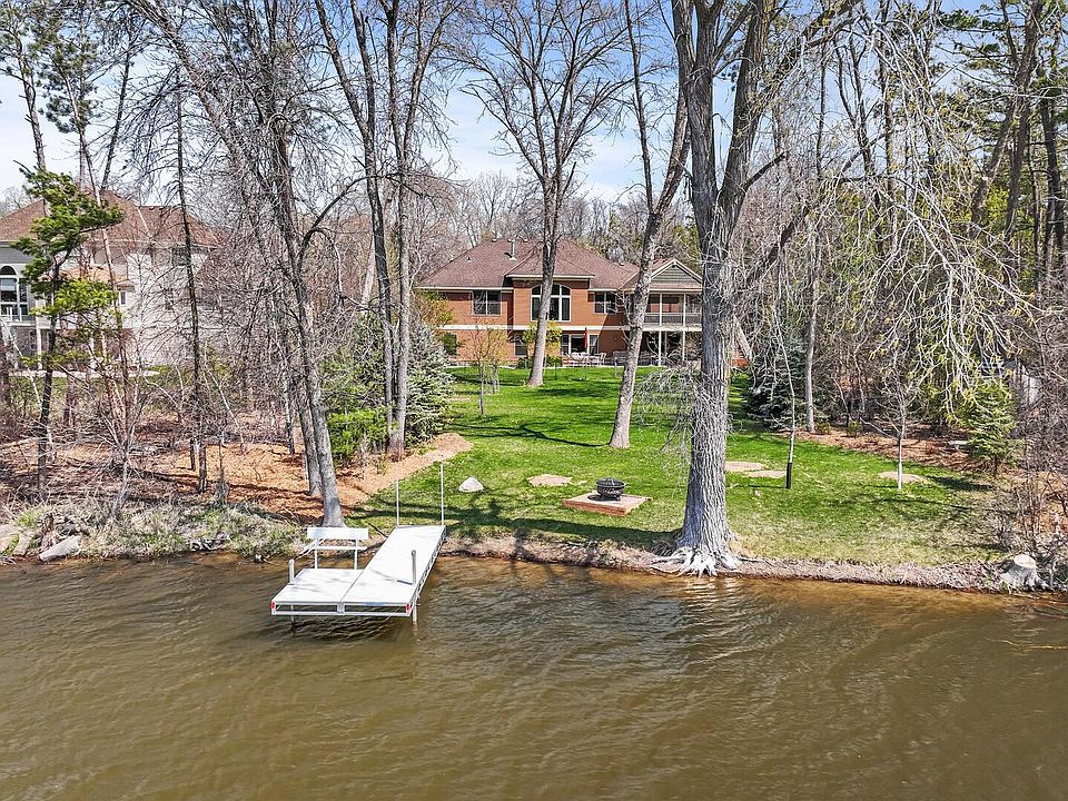1st image of 3327 Twin Lake Ct