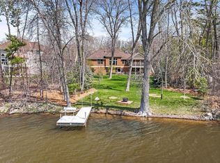3327 Twin Lake Ct, Little Canada, MN 55127