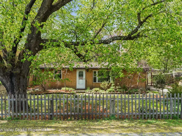 30 Dixon Avenue, Woodstock, NY 12498