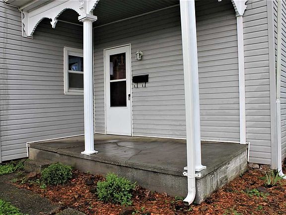 2nd image of 930 N Shelby St