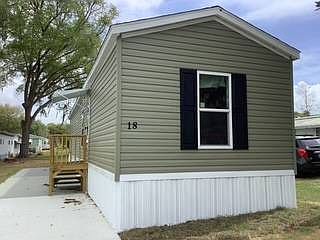 3rd image of 12701 SE Sunset Harbor Rd #18