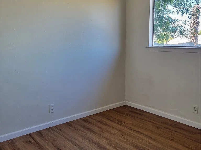 4946 Virginia Ave — Photo 6