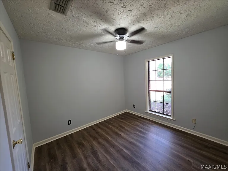 6225 Whitewater Ct — Photo 14