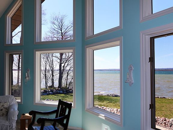 4th image of 3116 Lakeshore Dr