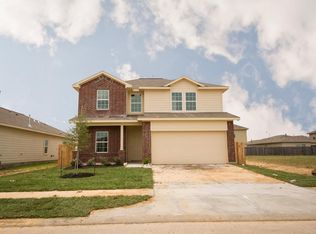 7011 Hazelnut Ln, Baytown, TX 77521