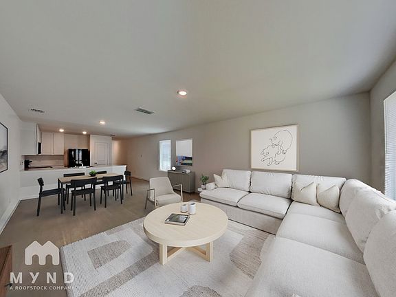3rd image of 233 Poplar Pl