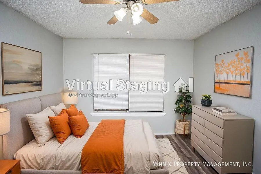 Building Photo - 7402 Waco Ave #B