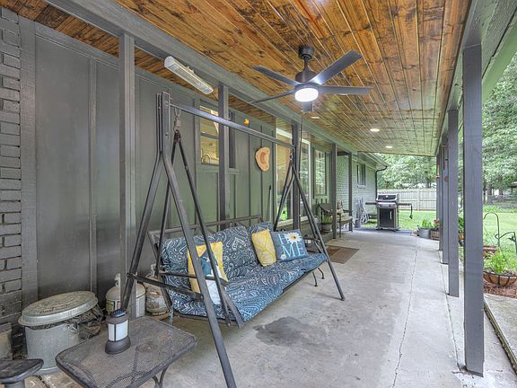 5th image of 1104 Remington Pl