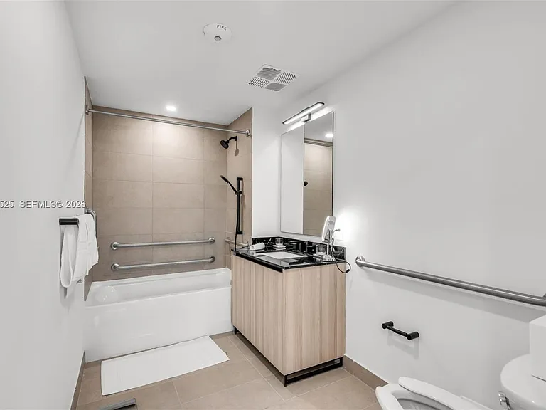 225 N Miami Ave #1005 — Photo 10