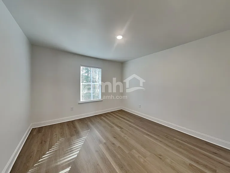 1499 Aquamarine Dr — Photo 13