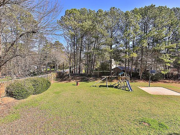 4th image of 1020 Ashford Manor Ct