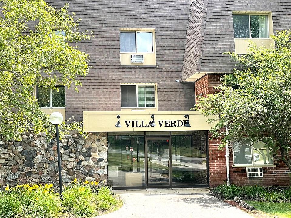 1st image of 4 Villa Verde Dr Unit 111