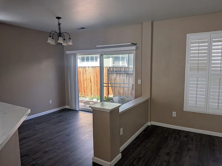 1113 Scenic Park Ter — Photo 6