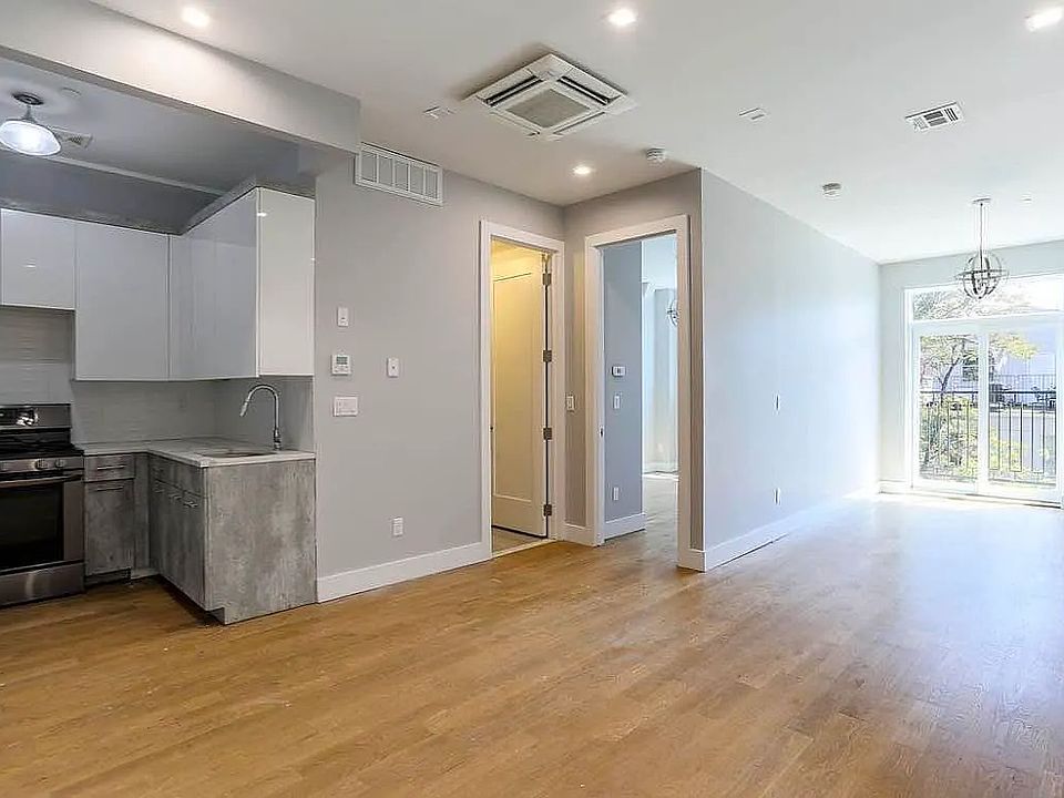 1st image of 76 Hart St #4F