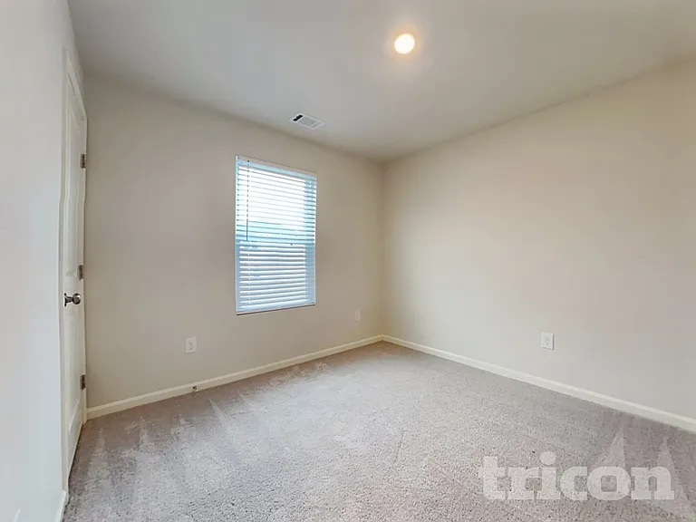527 Dayspring Dr — Photo 13