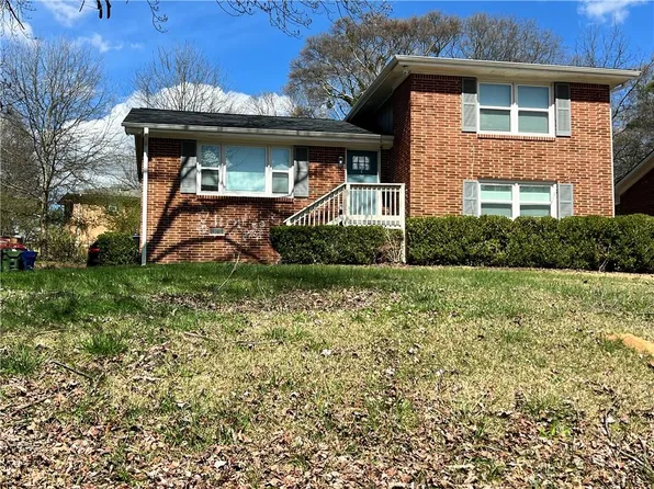 2717 Lincoln Ct NW, Atlanta, GA 30318