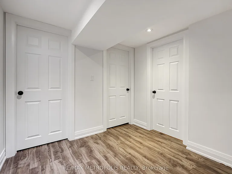 268 Penn Ave #BASEMENT — Photo 17
