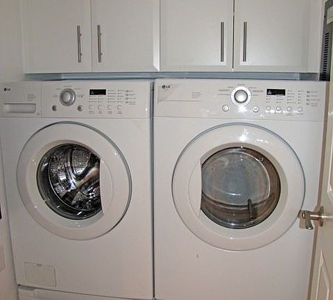5th image of 390 Palm Dr