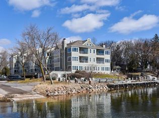 2670 Commerce Blvd APT 102, Mound, MN 55364