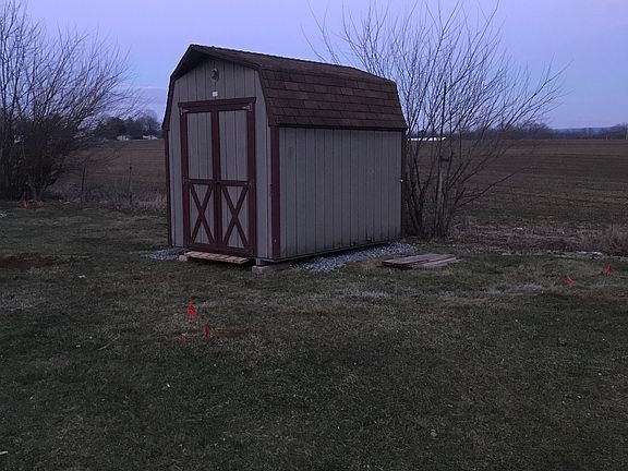 3rd image of 996 Ashton Dr