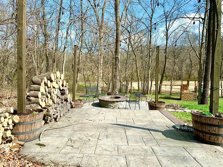 423 Rivermont Dr — Photo 59
