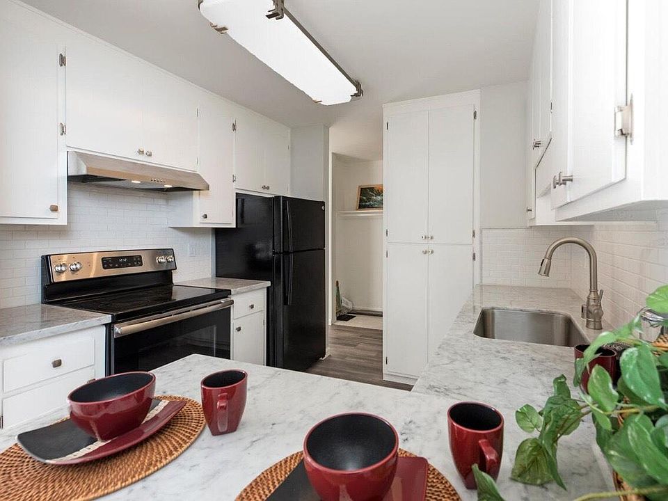 1st image of 1760 Halford Ave Unit 363