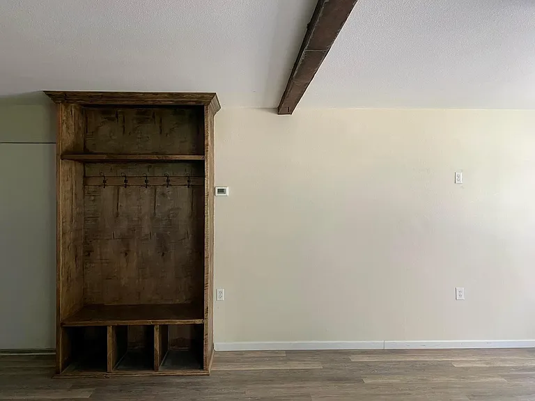 2700 Roland Rd — Photo 15