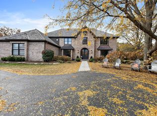 28679 W Heritage Oaks Rd, Barrington, IL 60010