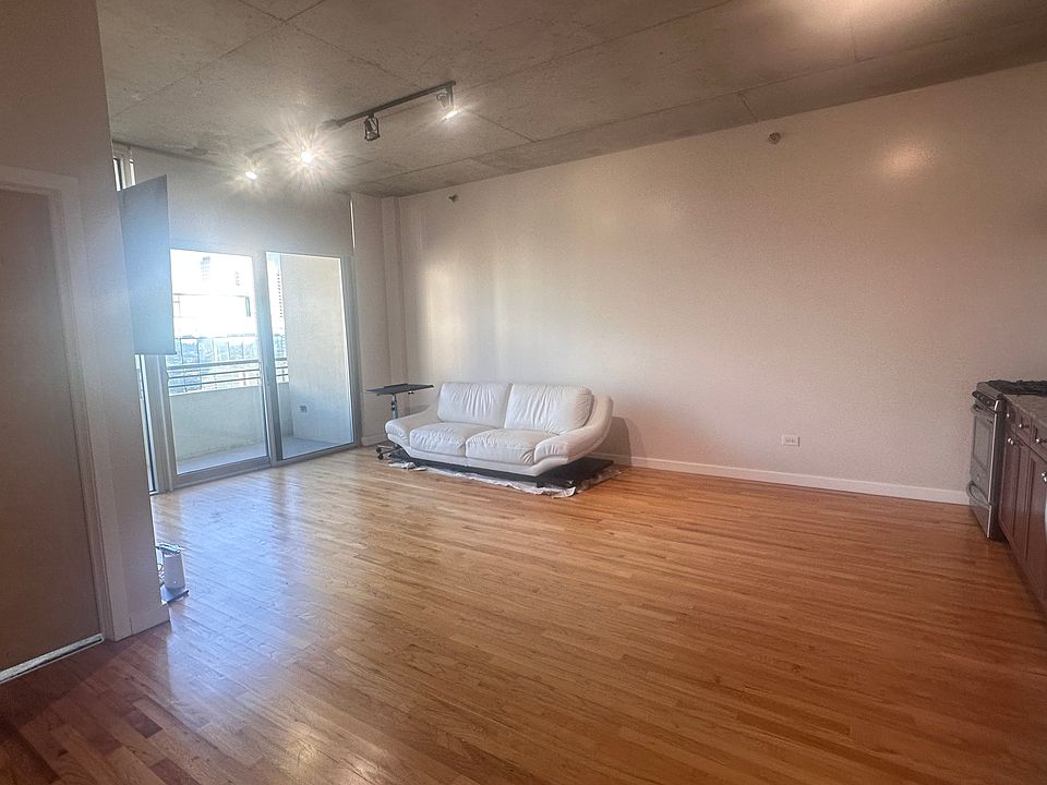 1st image of 1720 S Michigan Ave APT 1103
